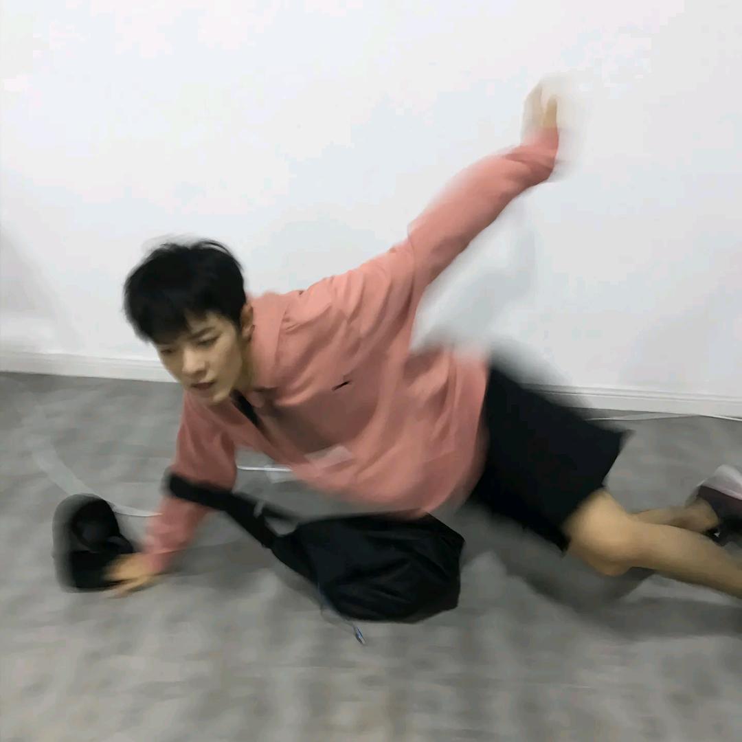吃吃鱼玩弄女人感情的贺涵（爱上罗子君版）