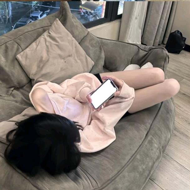 妮^
