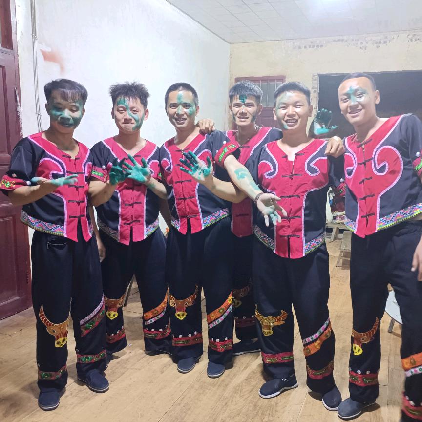 笙魂@，，陈小六