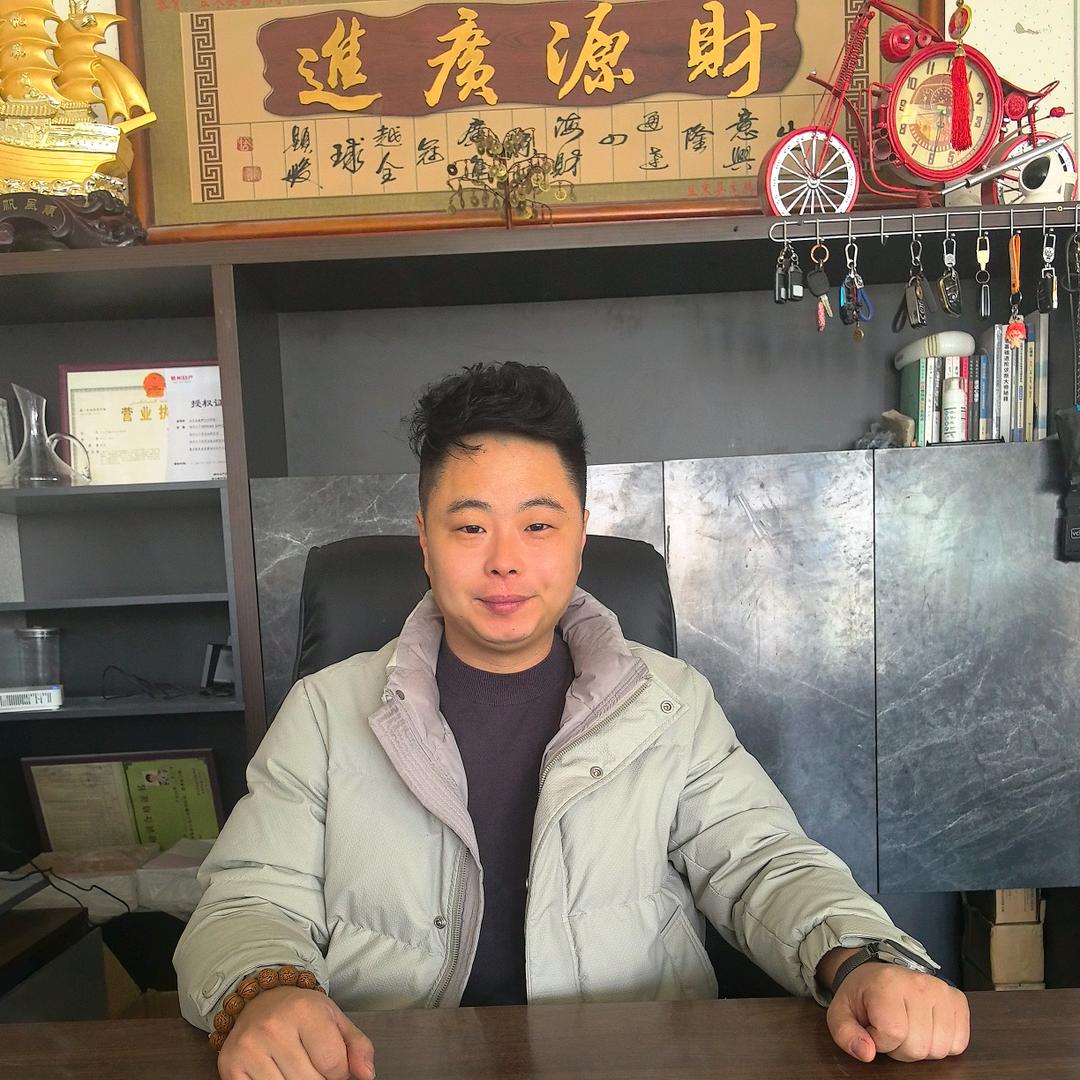 且末鑫明汽修小霍