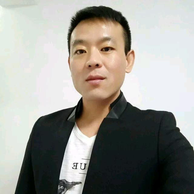 绿柳麦田