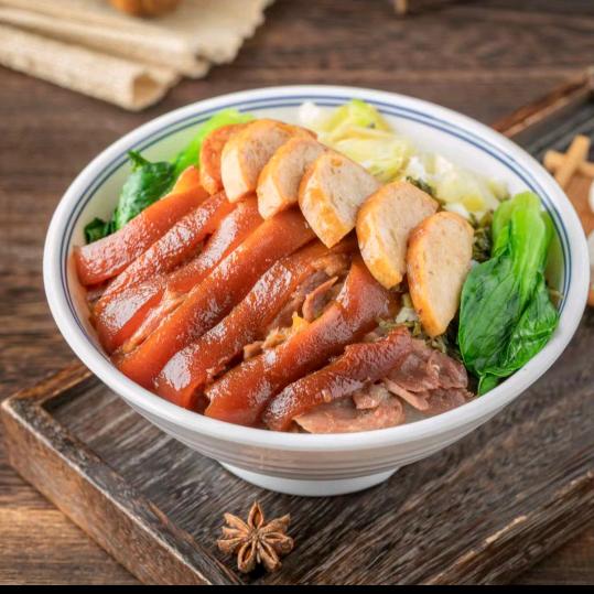 隔壁老王烧腊猪脚饭