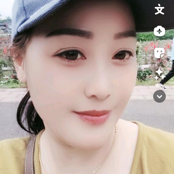 英子，