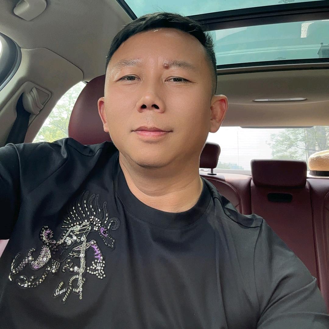 英俊潇洒还能打