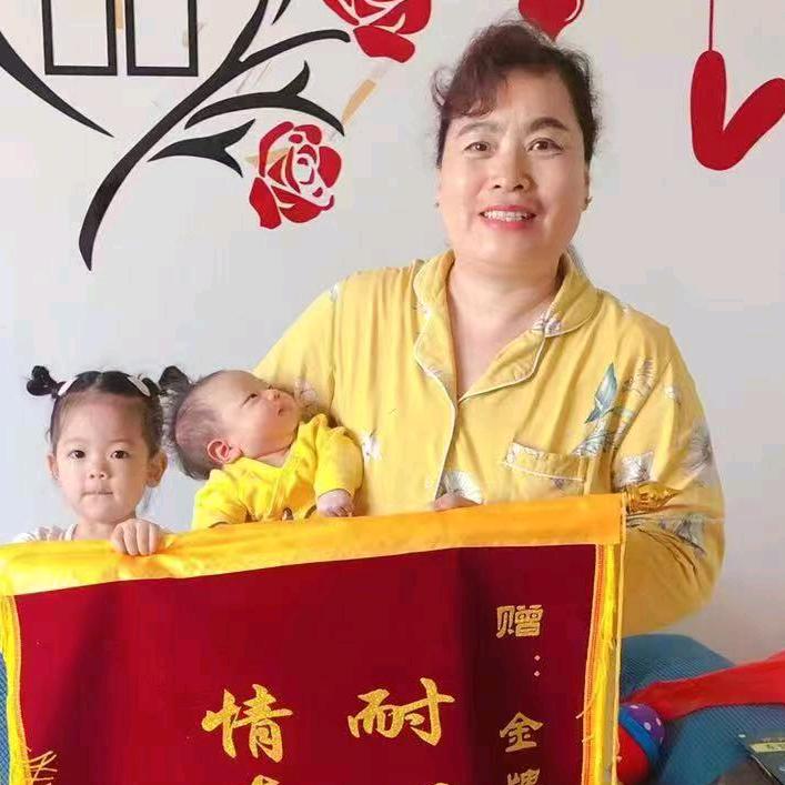 温付梅努力工作
