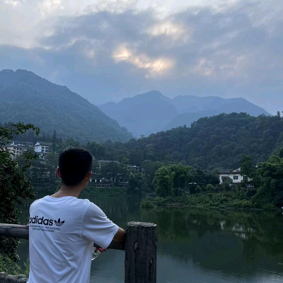 小王在乐山