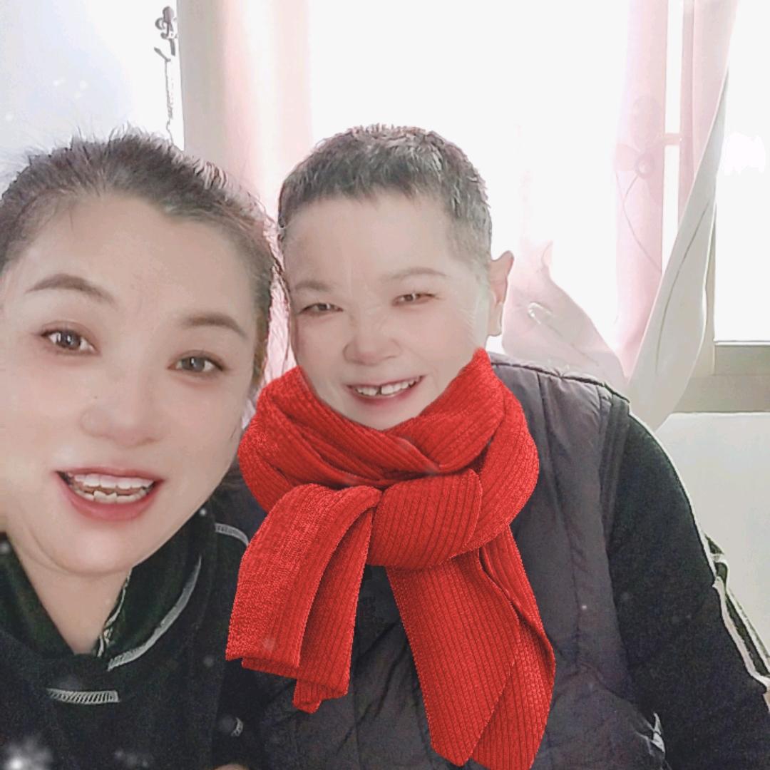 亮姐护老，