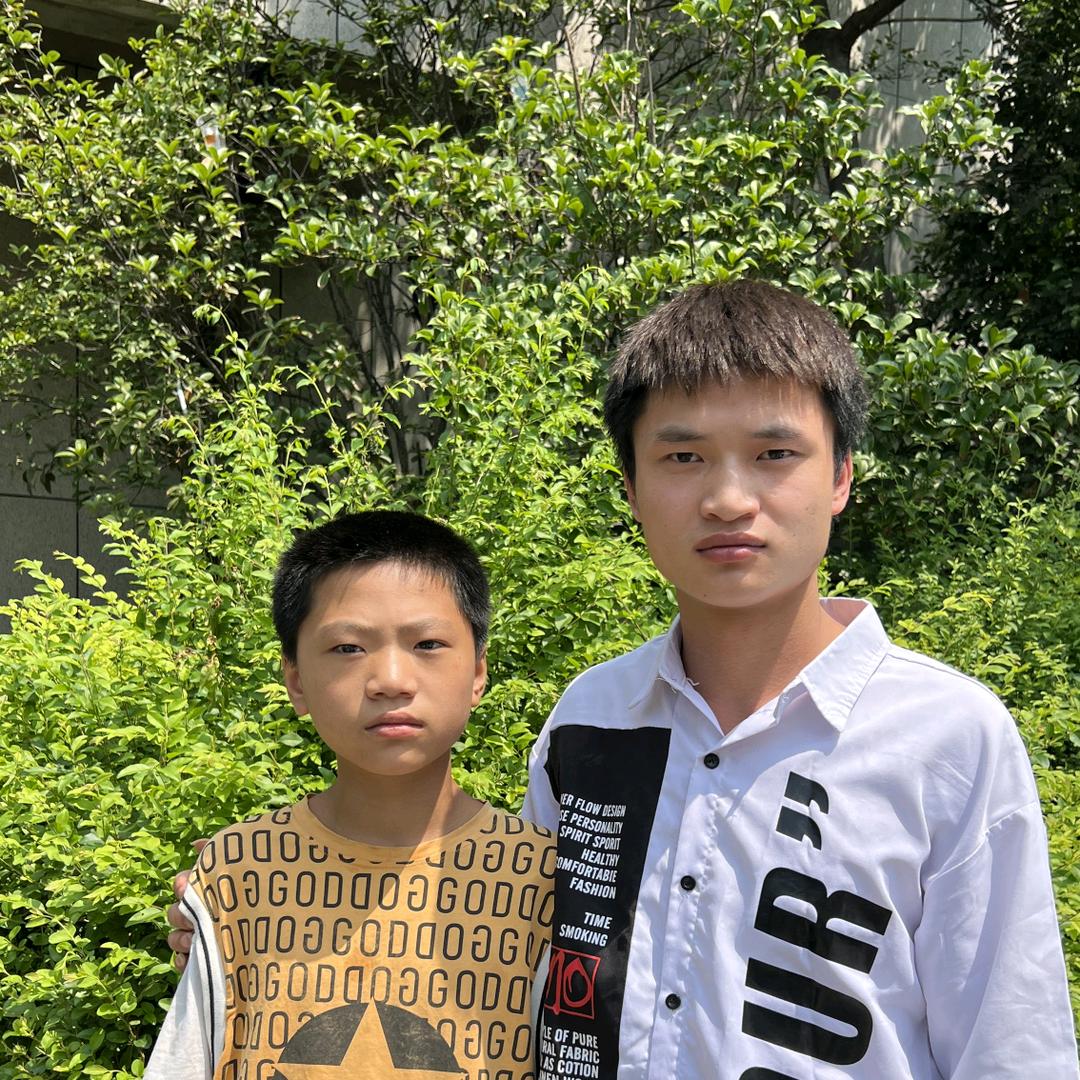 李蒙恩的哥哥(小光)
