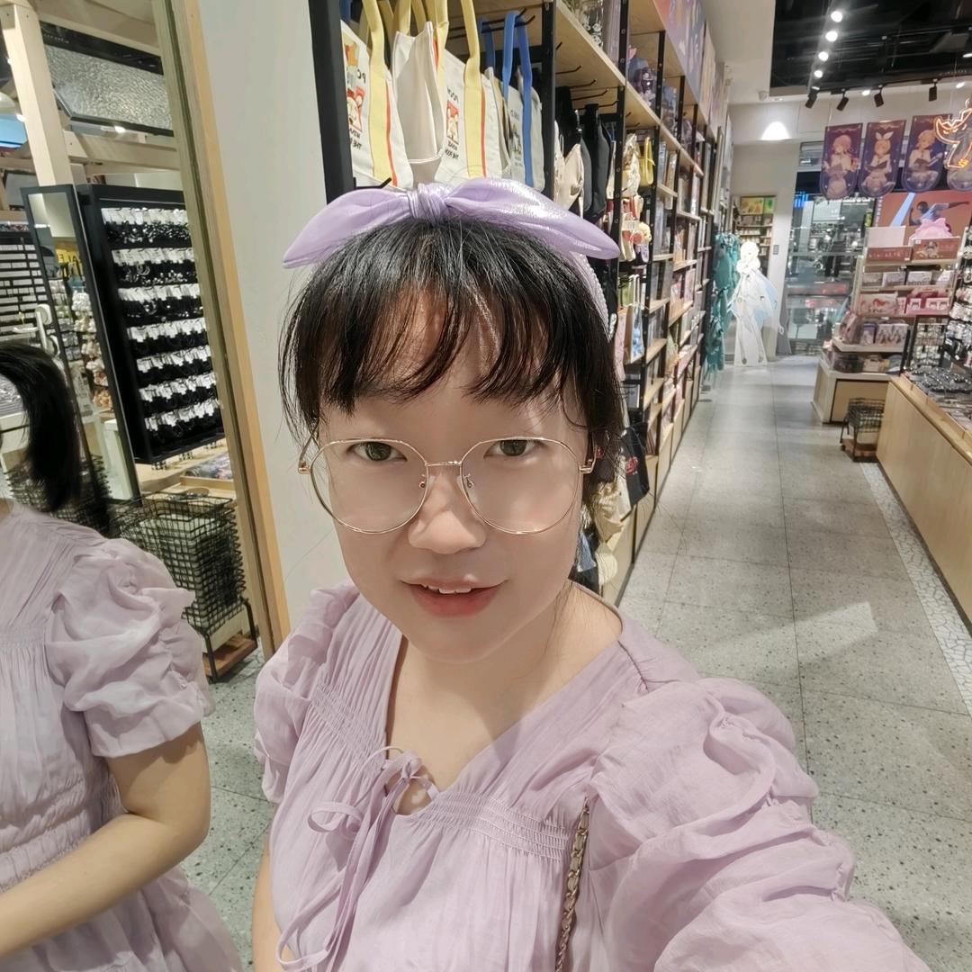 芳芳吖💄
