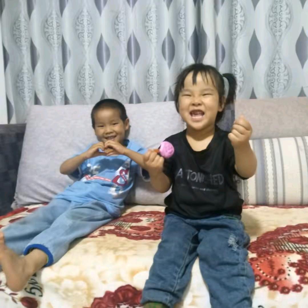 锦👩‍👩‍👧‍👦妍