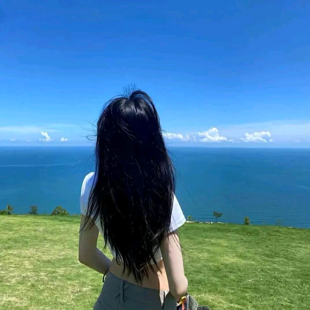 一个极度热爱薛之谦的美少女希