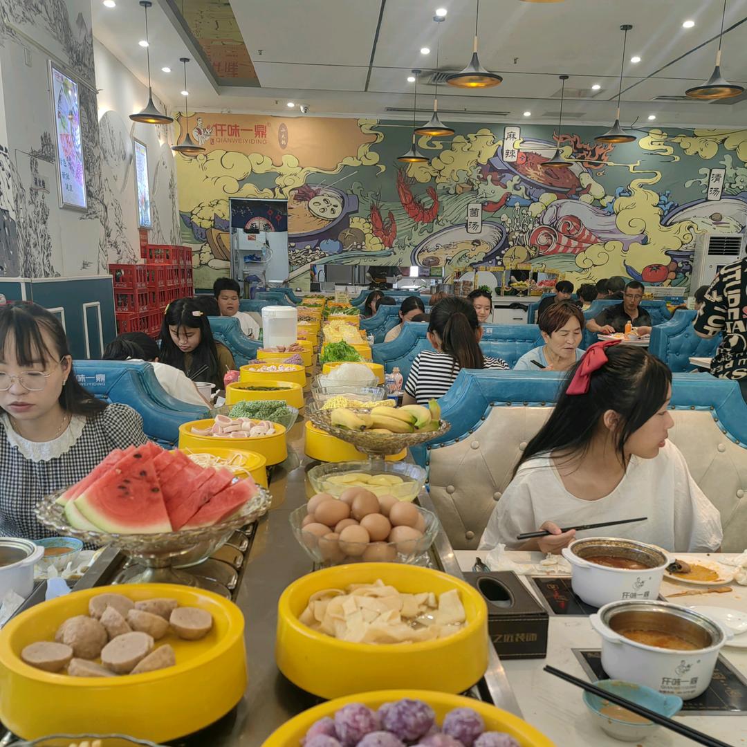 吾悅广场5楼仟味一鼎自助火锅店