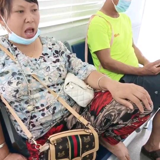 腰间盘突出脚痛怎么办呀