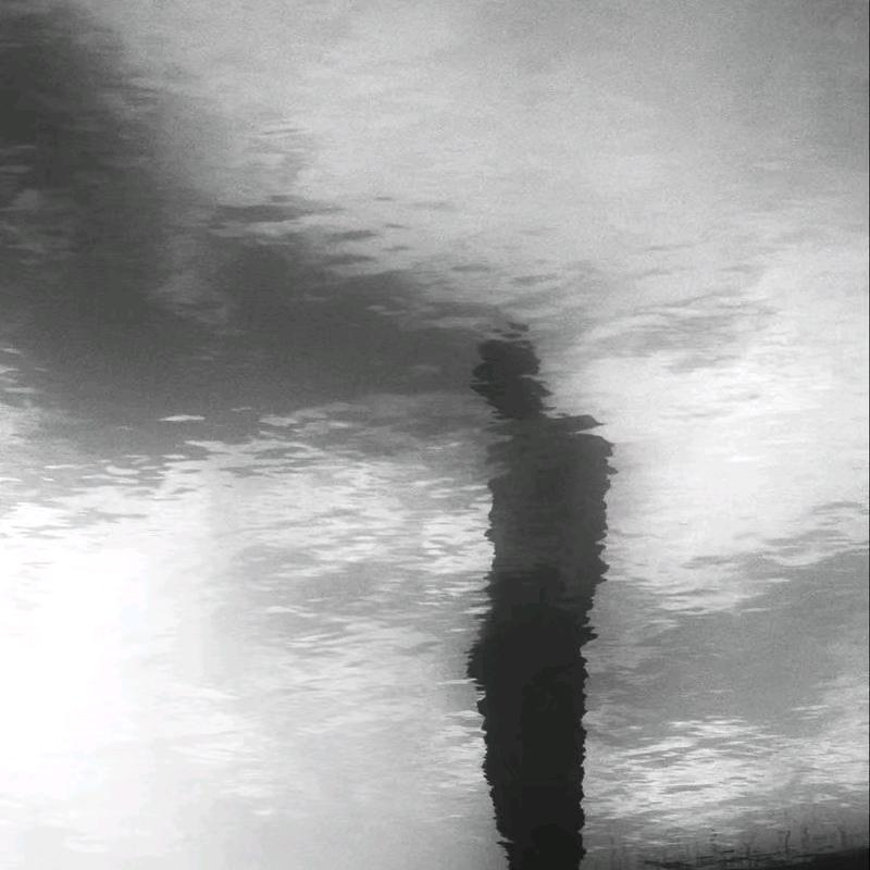 吐泡泡的余🐟🦈