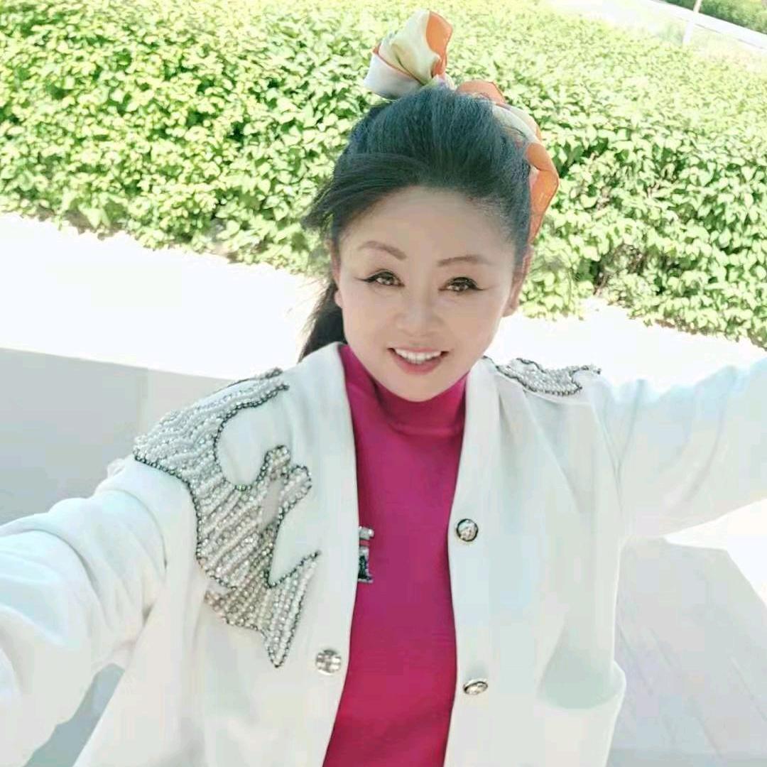 ↑高雅芬爱嘚瑟