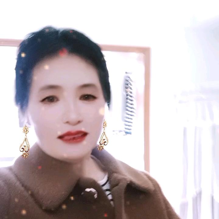 黑发奶奶