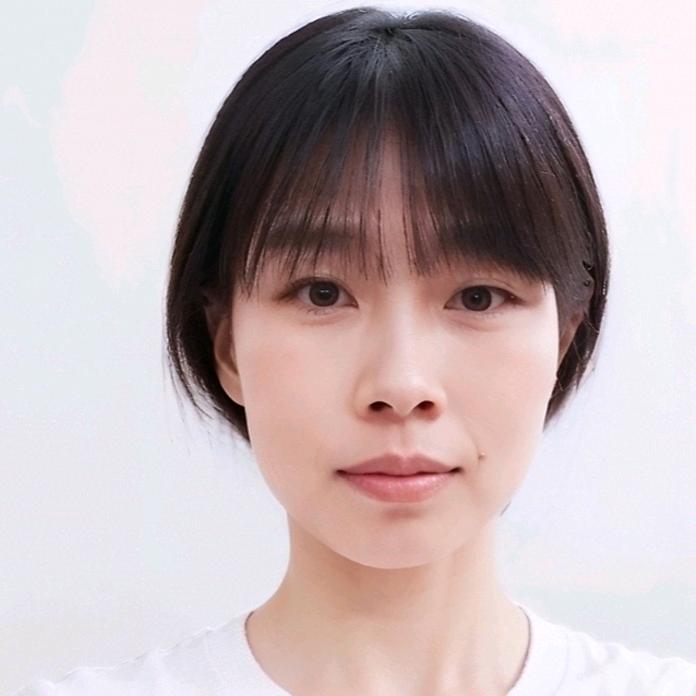 把以往谱写成童话