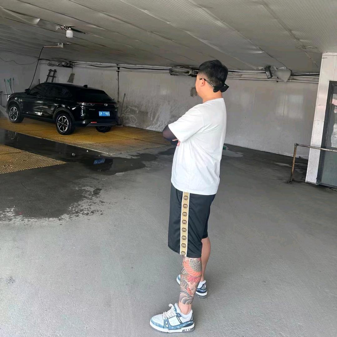 佳威威威威.