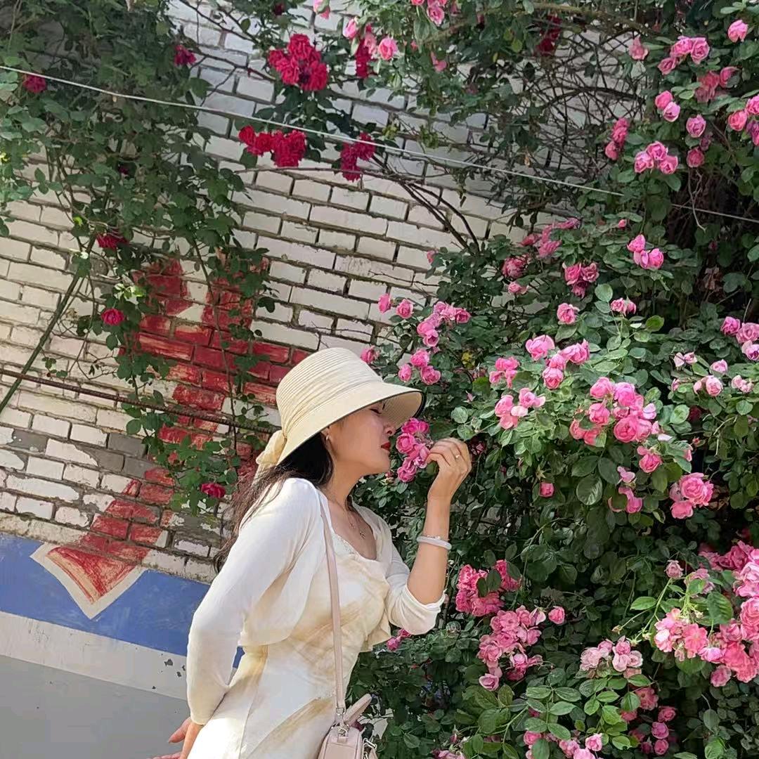 茜茜，小姐姐