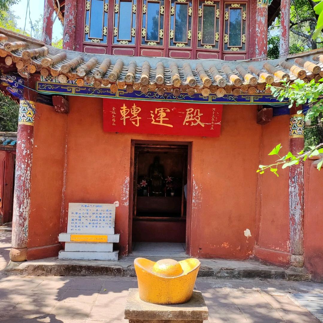 专业道路标线施工小杨