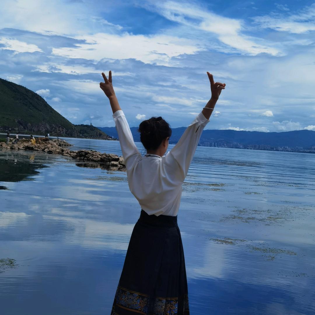瞿河君姐