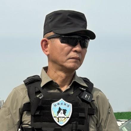 徐忠宁  向死而生
