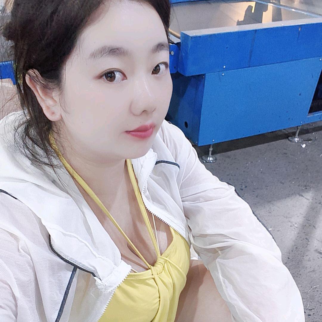 杨静
