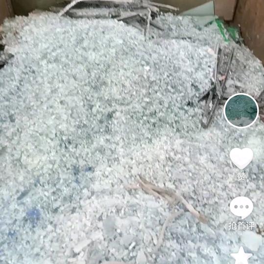 高价回收各种玻璃渣啤酒瓶白洒瓶