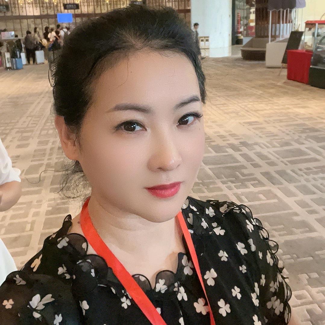 雪儿开播号在简介 早上5点30分