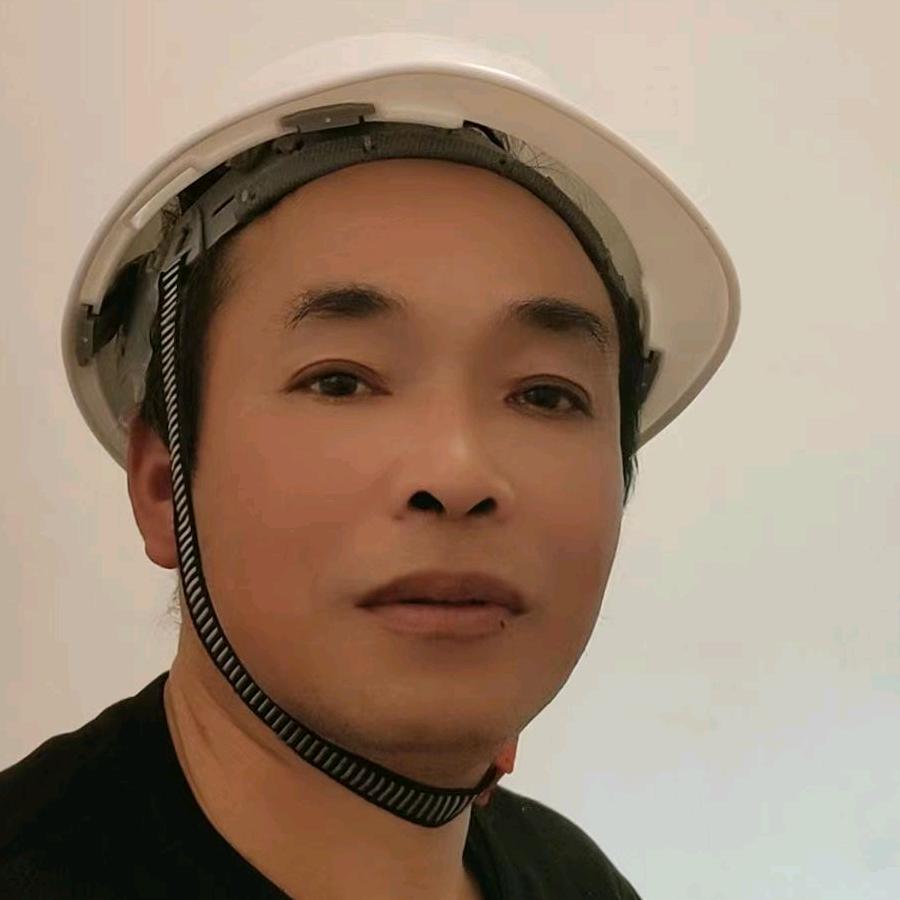 周旺（五哥）产品在橱窗上班1号15号下午