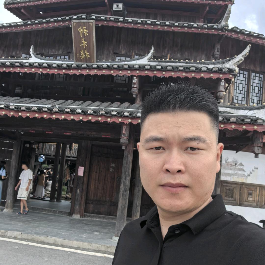 伟伟爱唱歌