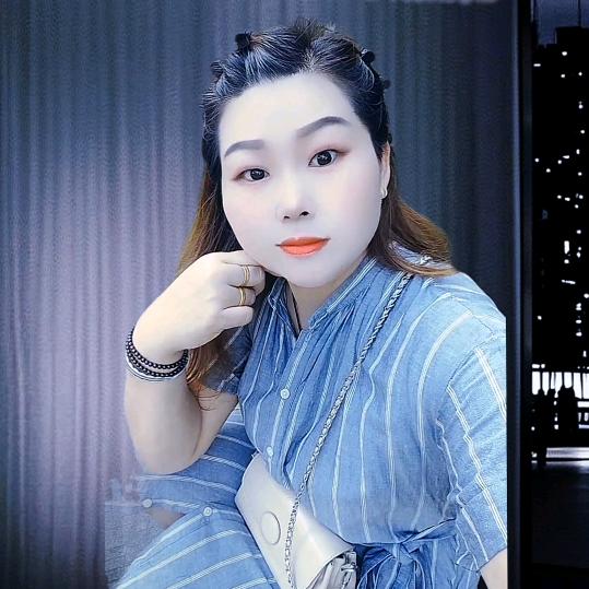 🌞阳光姐🌝᭄🌹🌹🌹