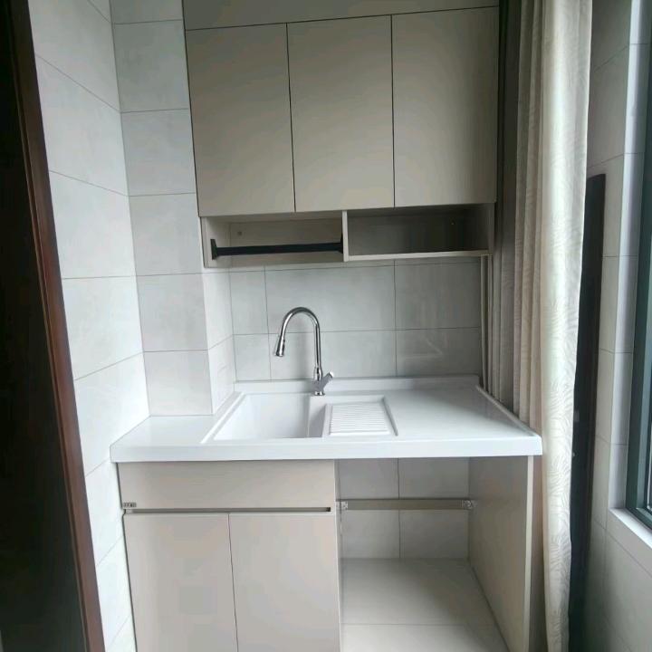 小波卫浴仓储批发