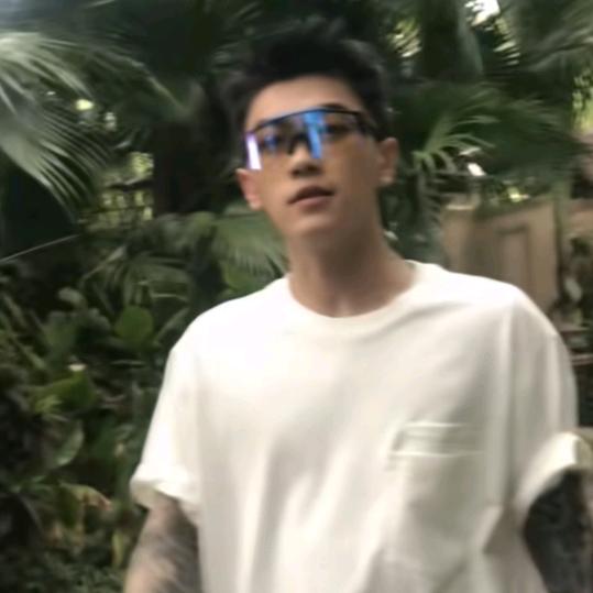 吃不饱＿
