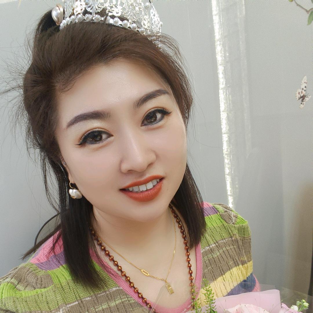 美妞爱唱歌