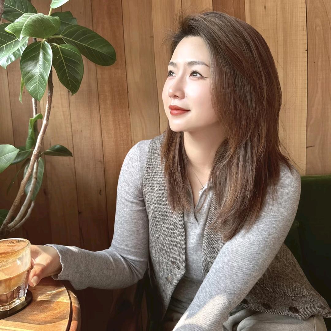 三月风-亚亚女裤工厂