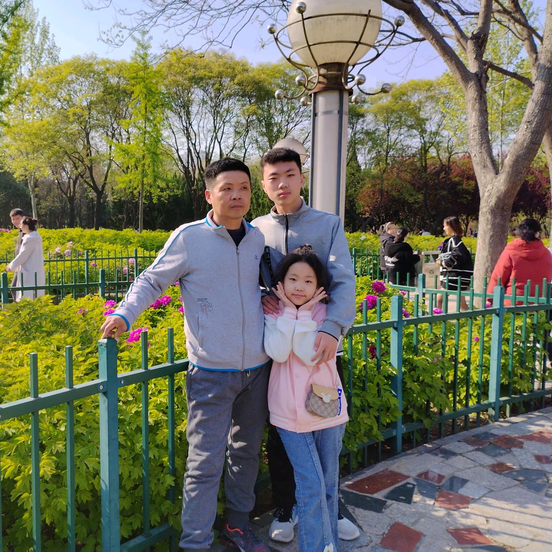 （耑：读zhuan）八岁