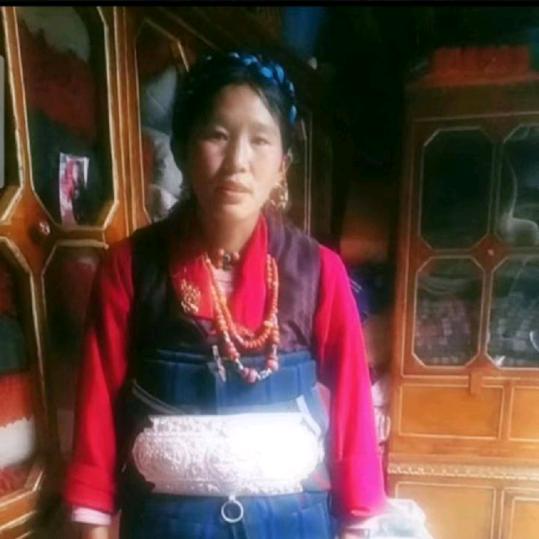 开心女人。