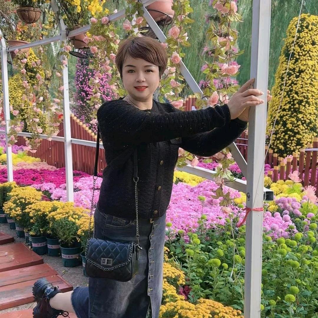 短发羊妞