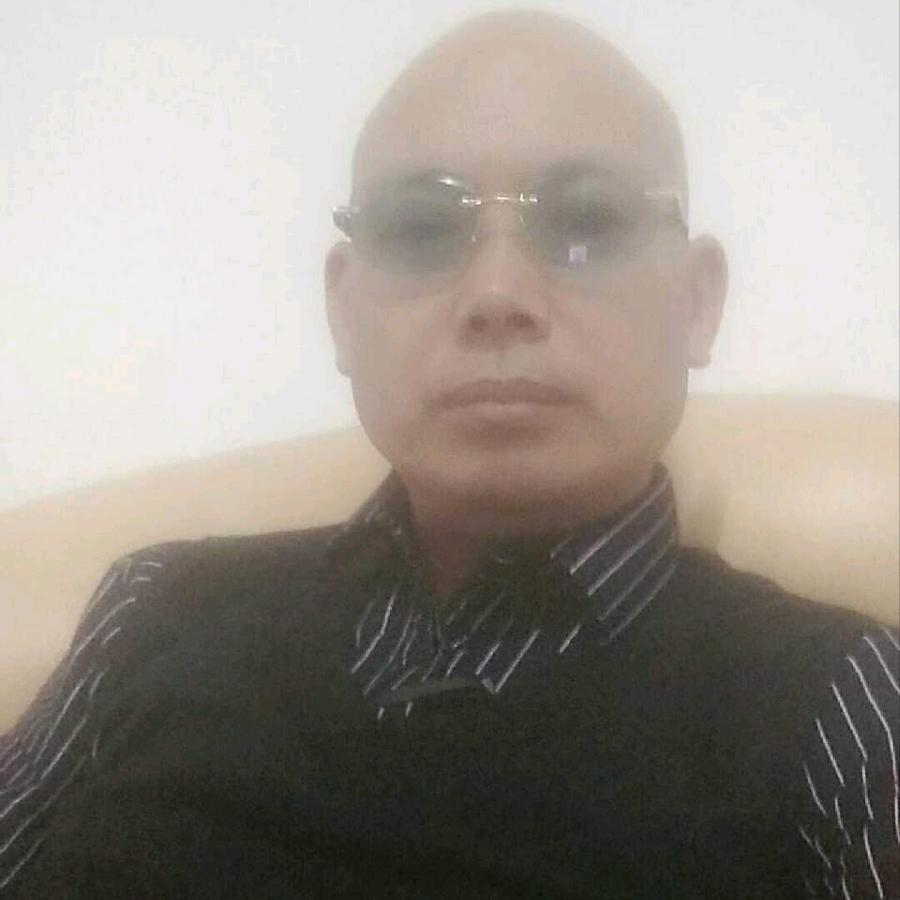专业打桩光头哥