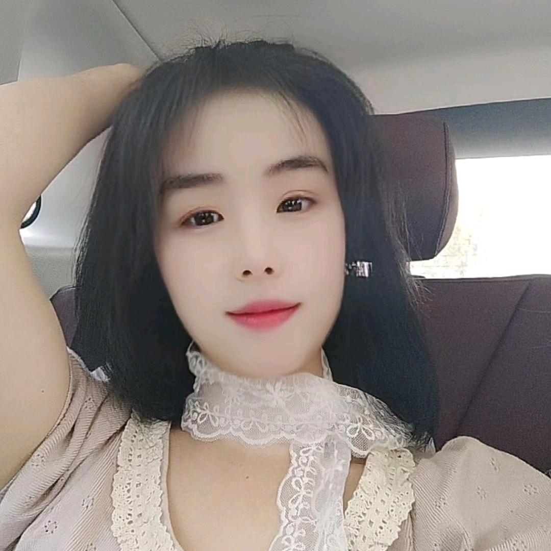 浅浅微笑服装店