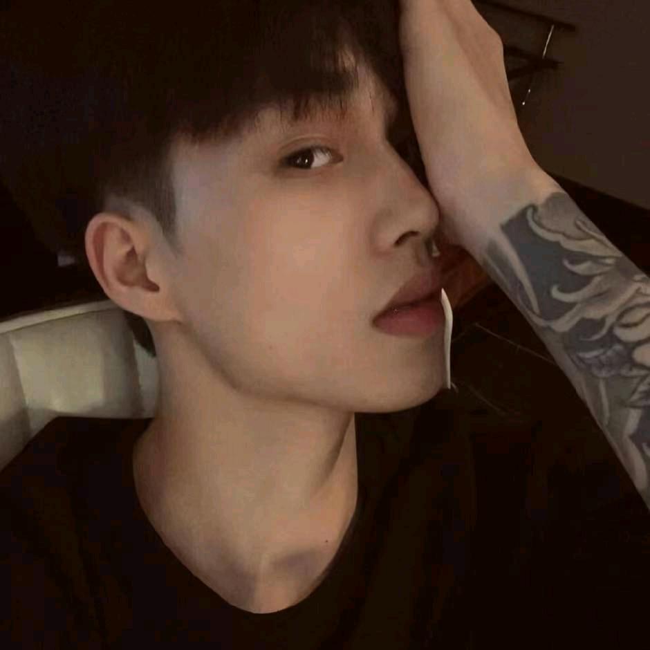 男模