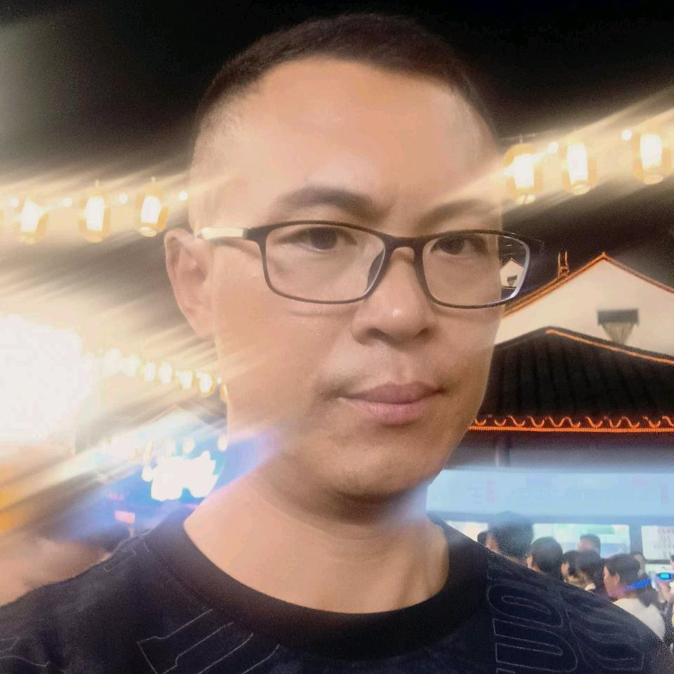 剑气洞的周癫头像