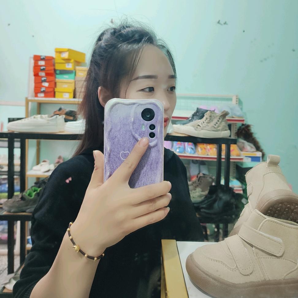 李的小可赖🍻（芒果🥭过敏）