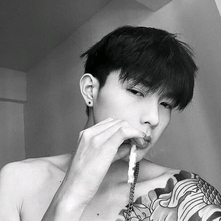 .你脸红什么