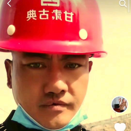 川R，李哥，木工班组