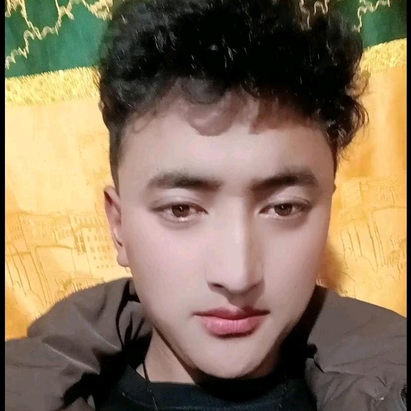 阿西曲加🌹🌹🍎