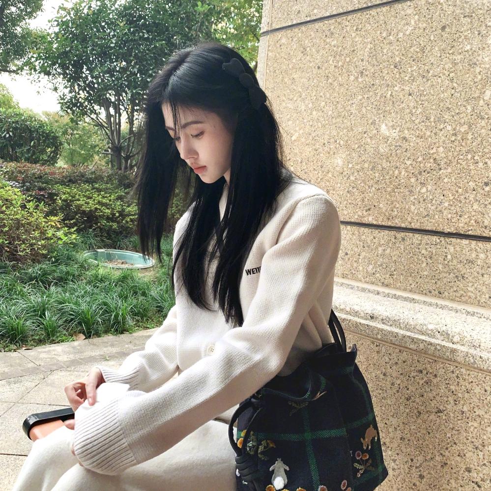 小祎^