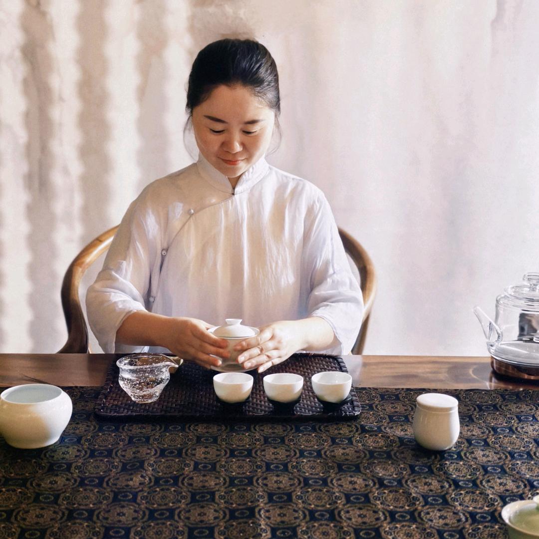 重庆東吾闲镜茶空间～黄容