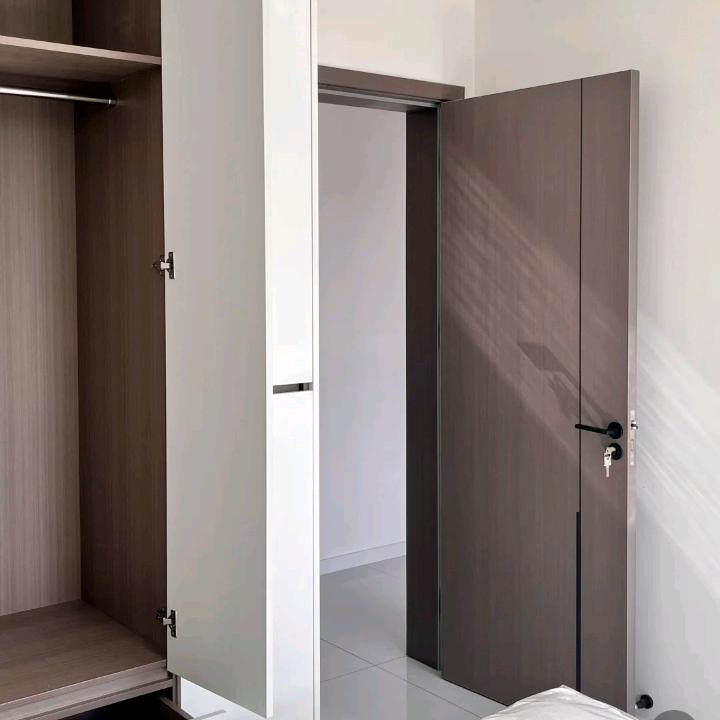 安装木门小袁圆圆